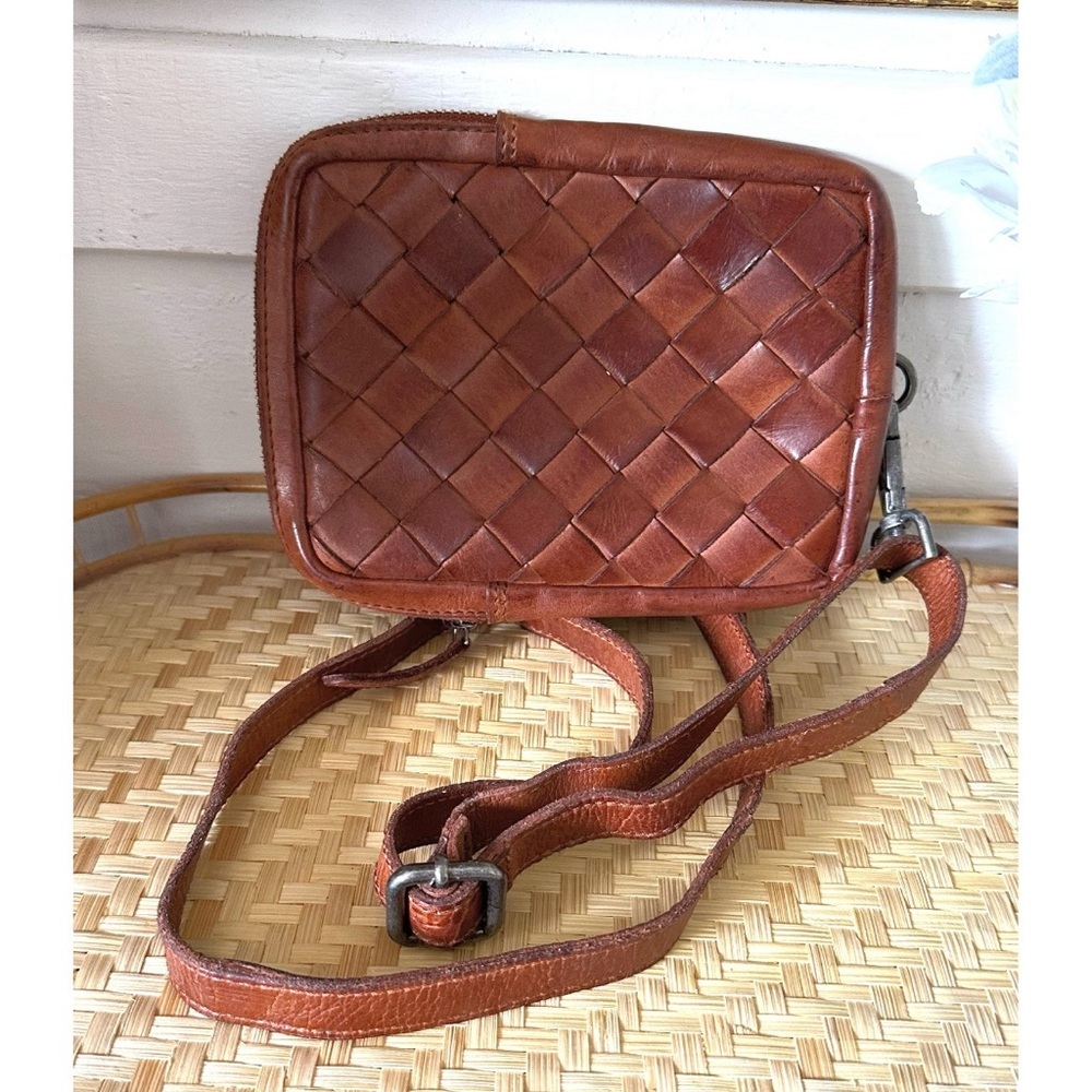 Vilenca Holland Genuine Brown Leather Woven Bag